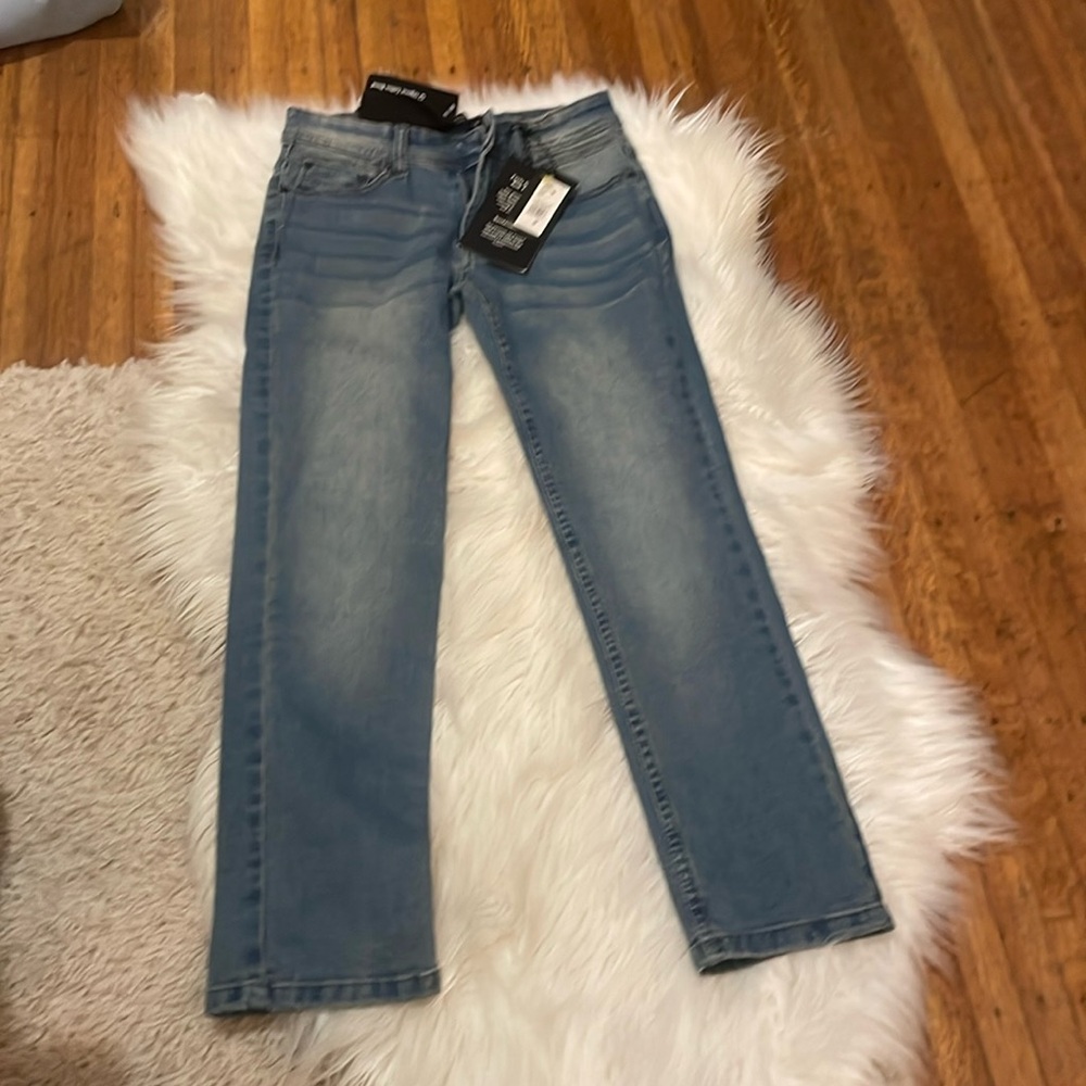 Kenneth Cole slim fit size 8 jeans- runs small looks like a size 2